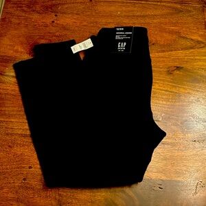 GAP NWT Women’s jeans - 12/31 Regular -Super Stretch -Universal Legging